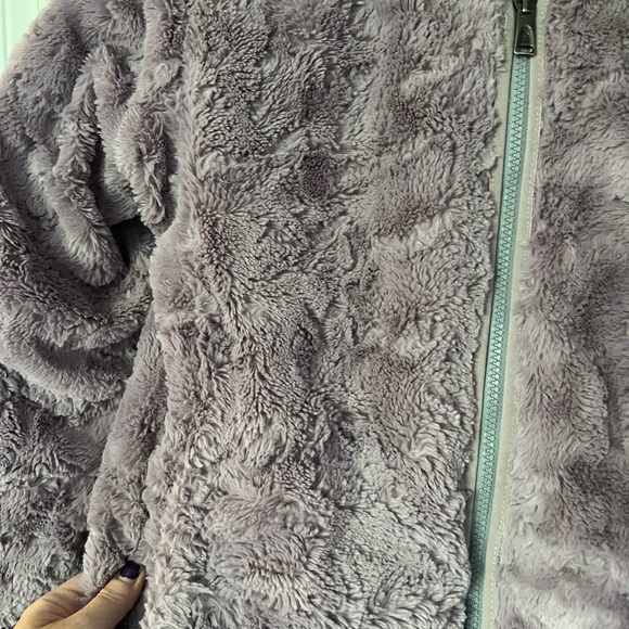 The Northface Mossbud Reversible Jacket - Picture 9 of 12